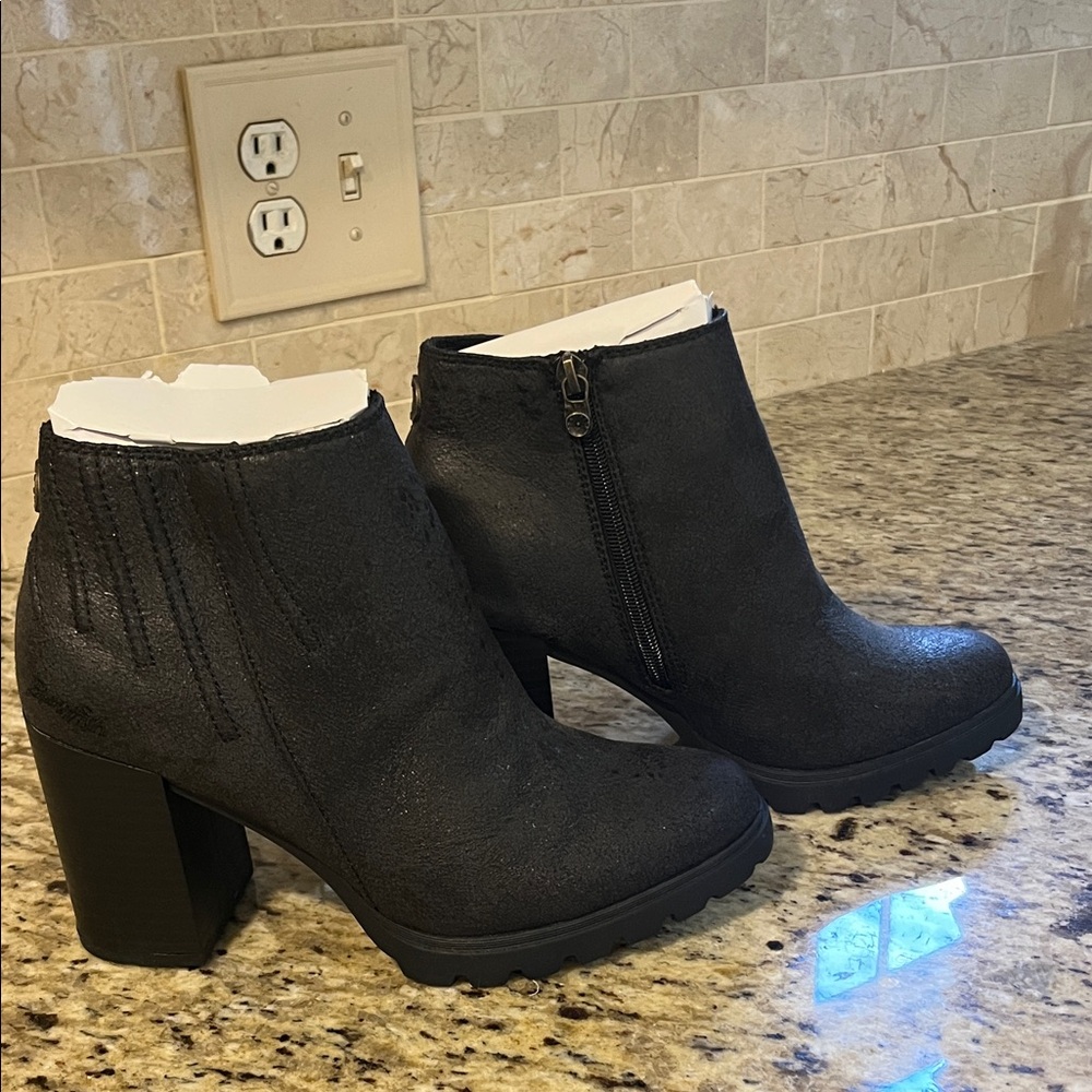 Blowfish sz 8 NEW (No Box) Black Ankle Boots